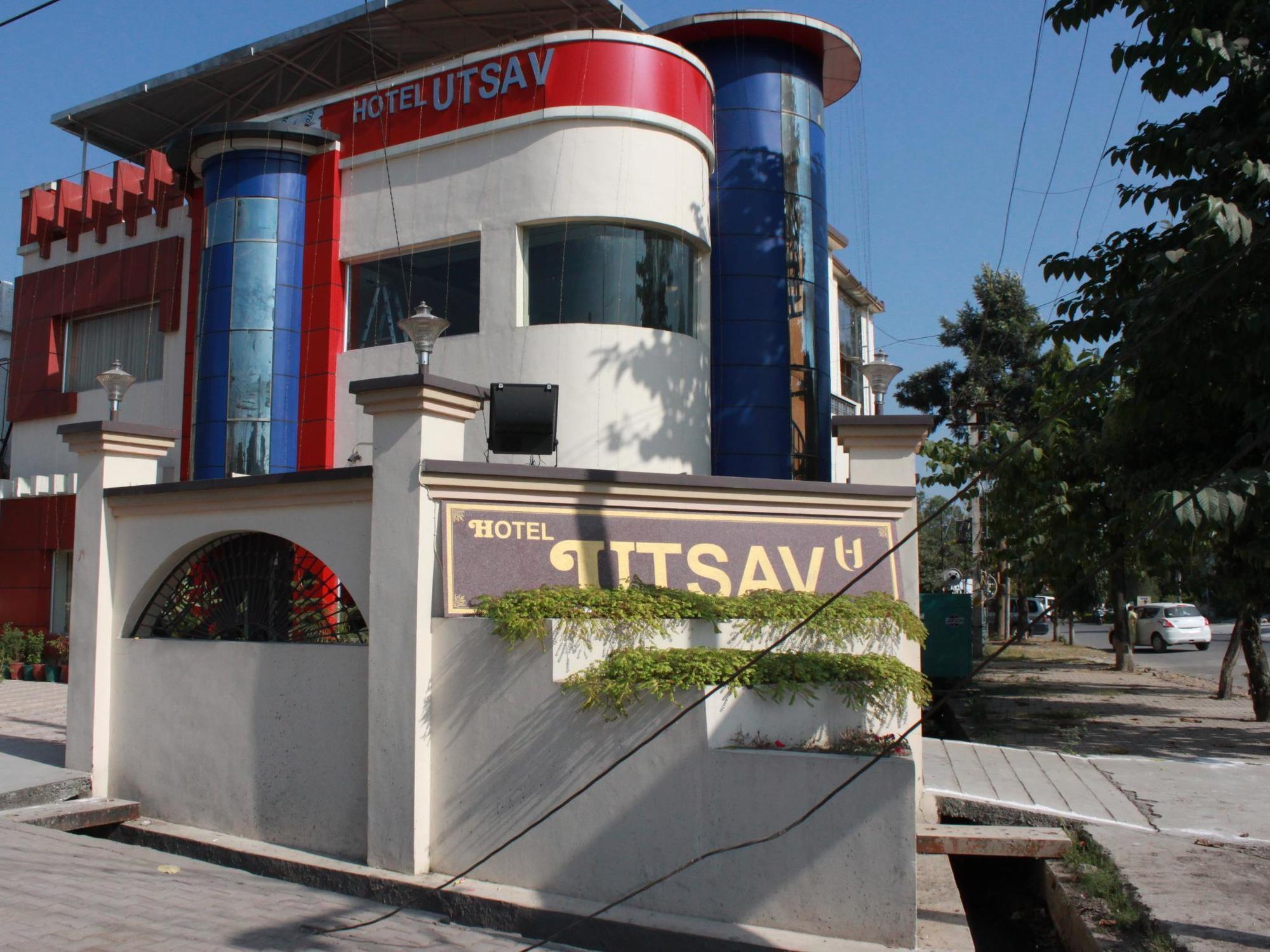 Hotel Utsav Ντεχραντούν Εξωτερικό φωτογραφία