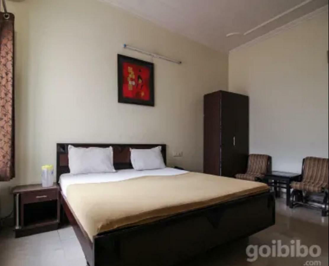 Hotel Utsav Ντεχραντούν Εξωτερικό φωτογραφία