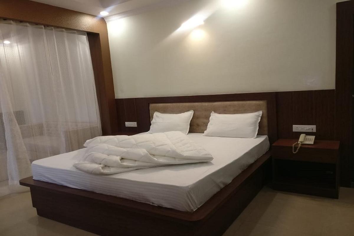 Hotel Utsav Ντεχραντούν Εξωτερικό φωτογραφία