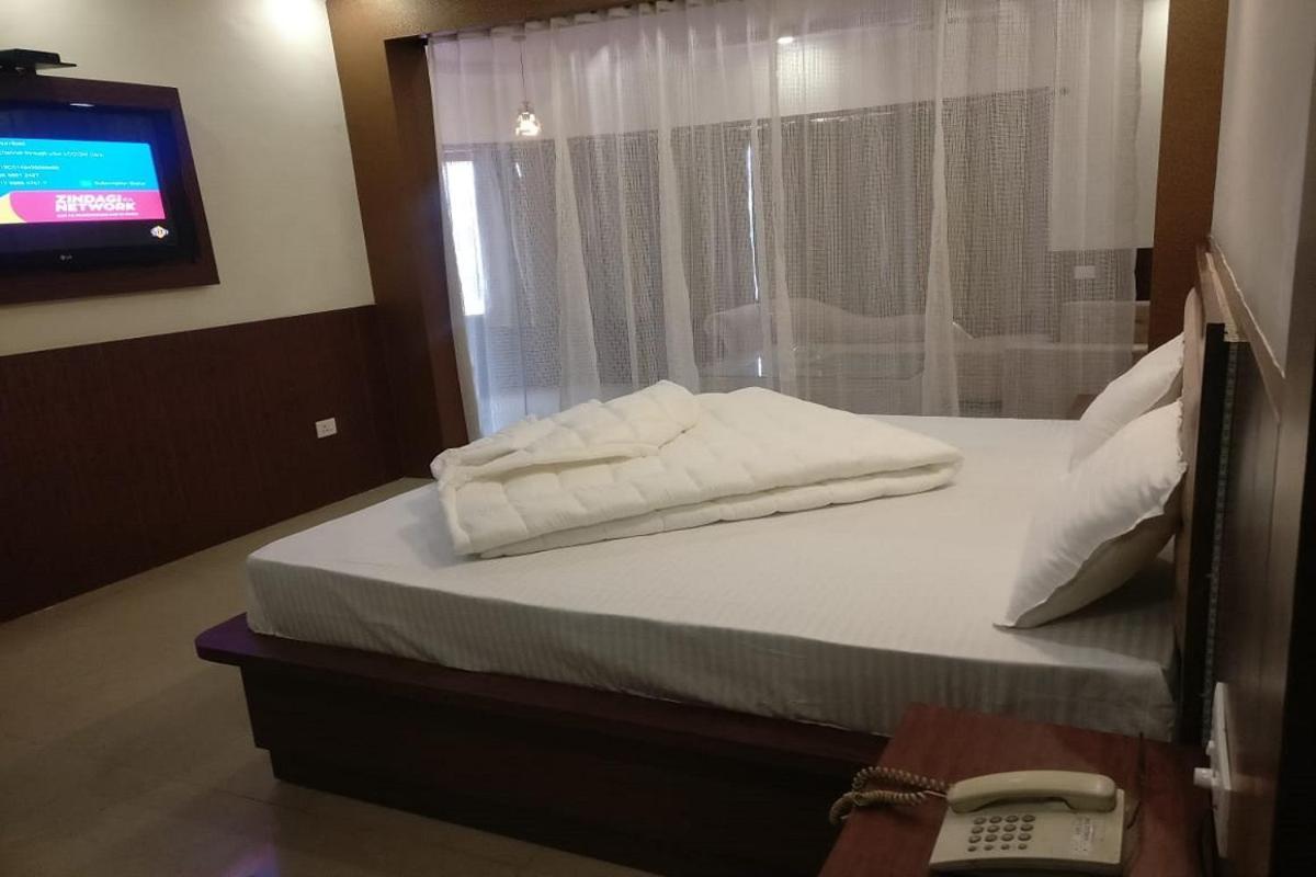 Hotel Utsav Ντεχραντούν Εξωτερικό φωτογραφία