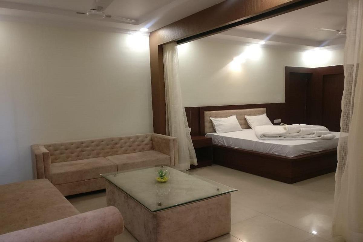 Hotel Utsav Ντεχραντούν Εξωτερικό φωτογραφία